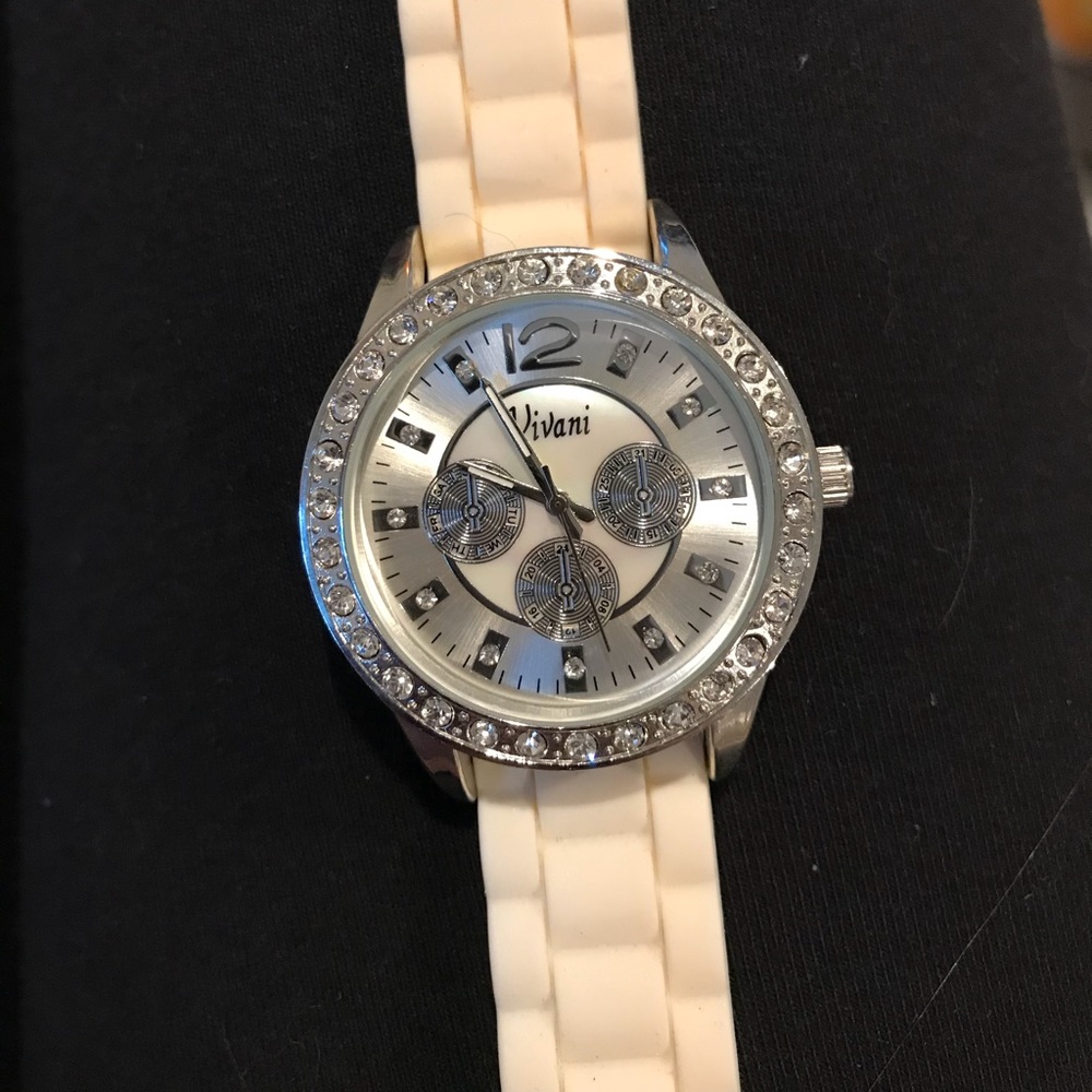 Watch - Picture 1 of 2